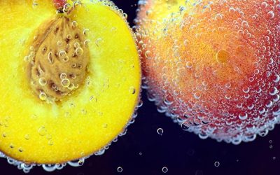 How to Peel a Ripe Peach for Salads, Pies & Cobblers
